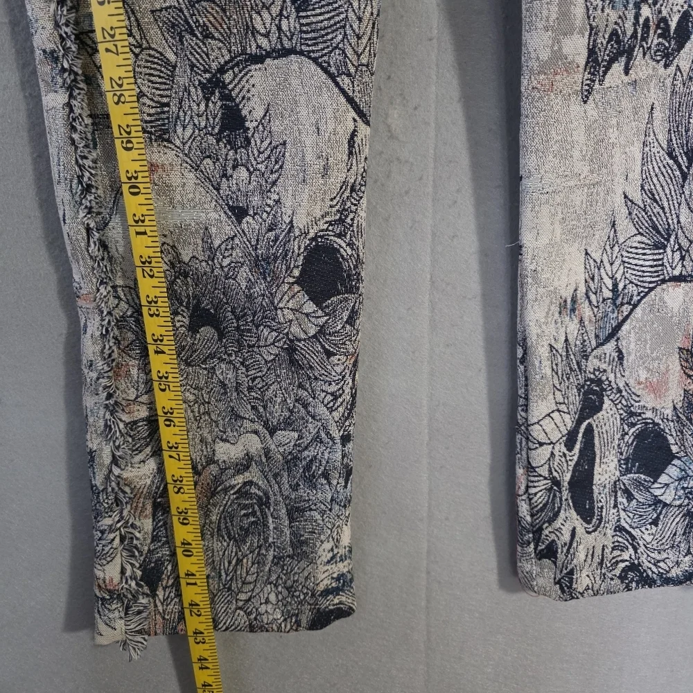 NWT Rebel Vengeance Mens Tapestry Cargo Jeans Skull AOP Size 28x33